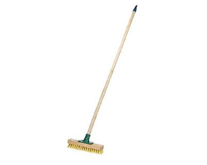 Houten schrobbezem